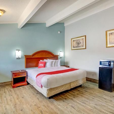 Oyo Hotel Lake Charles La I-10 エクステリア 写真