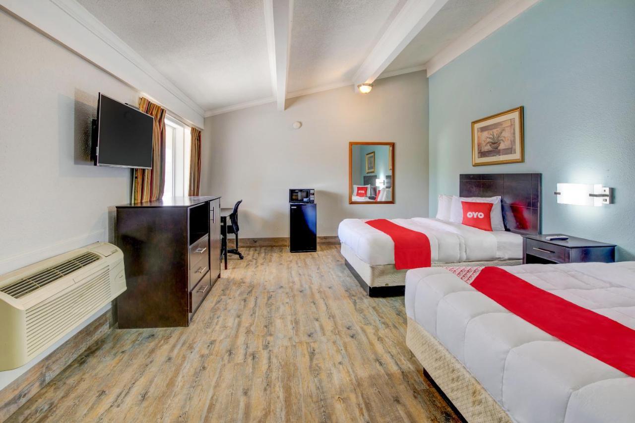 Oyo Hotel Lake Charles La I-10 エクステリア 写真