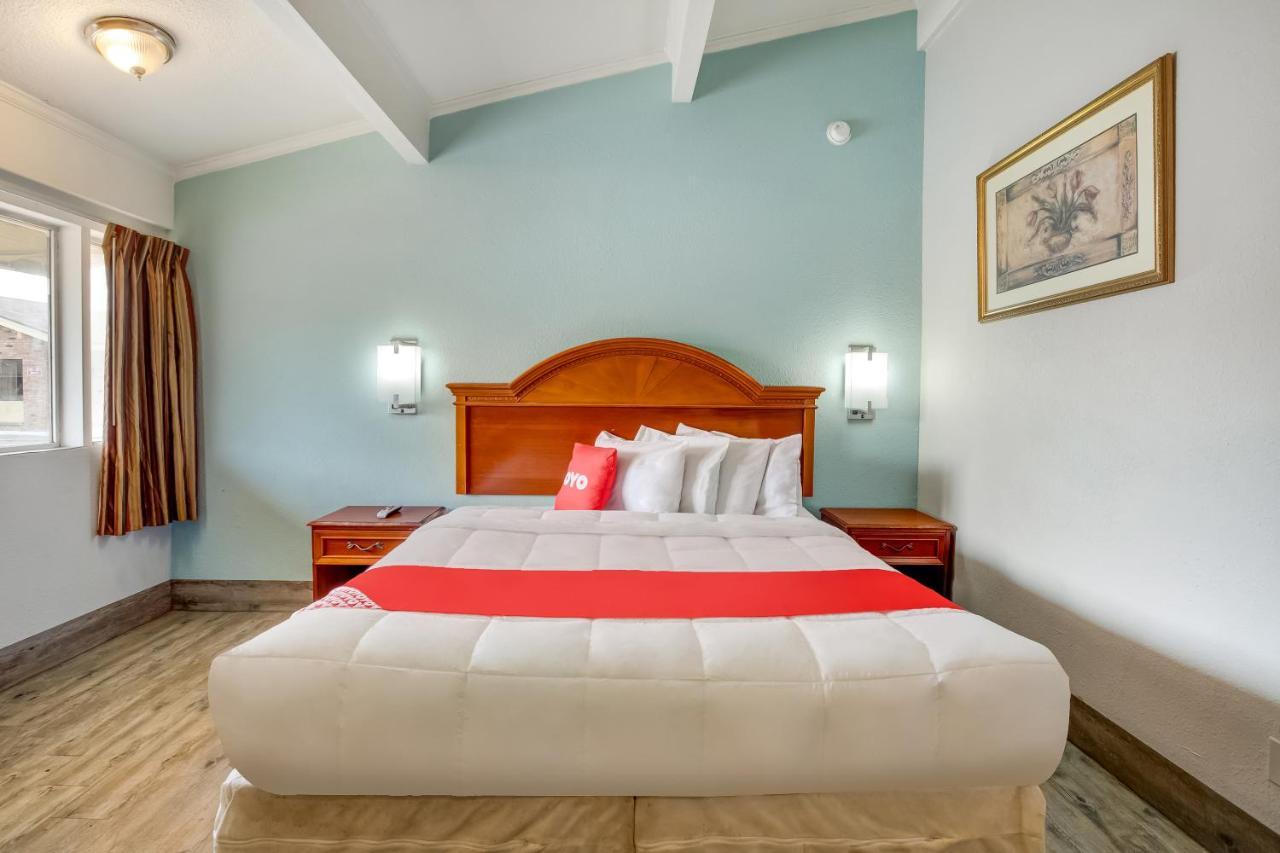 Oyo Hotel Lake Charles La I-10 エクステリア 写真