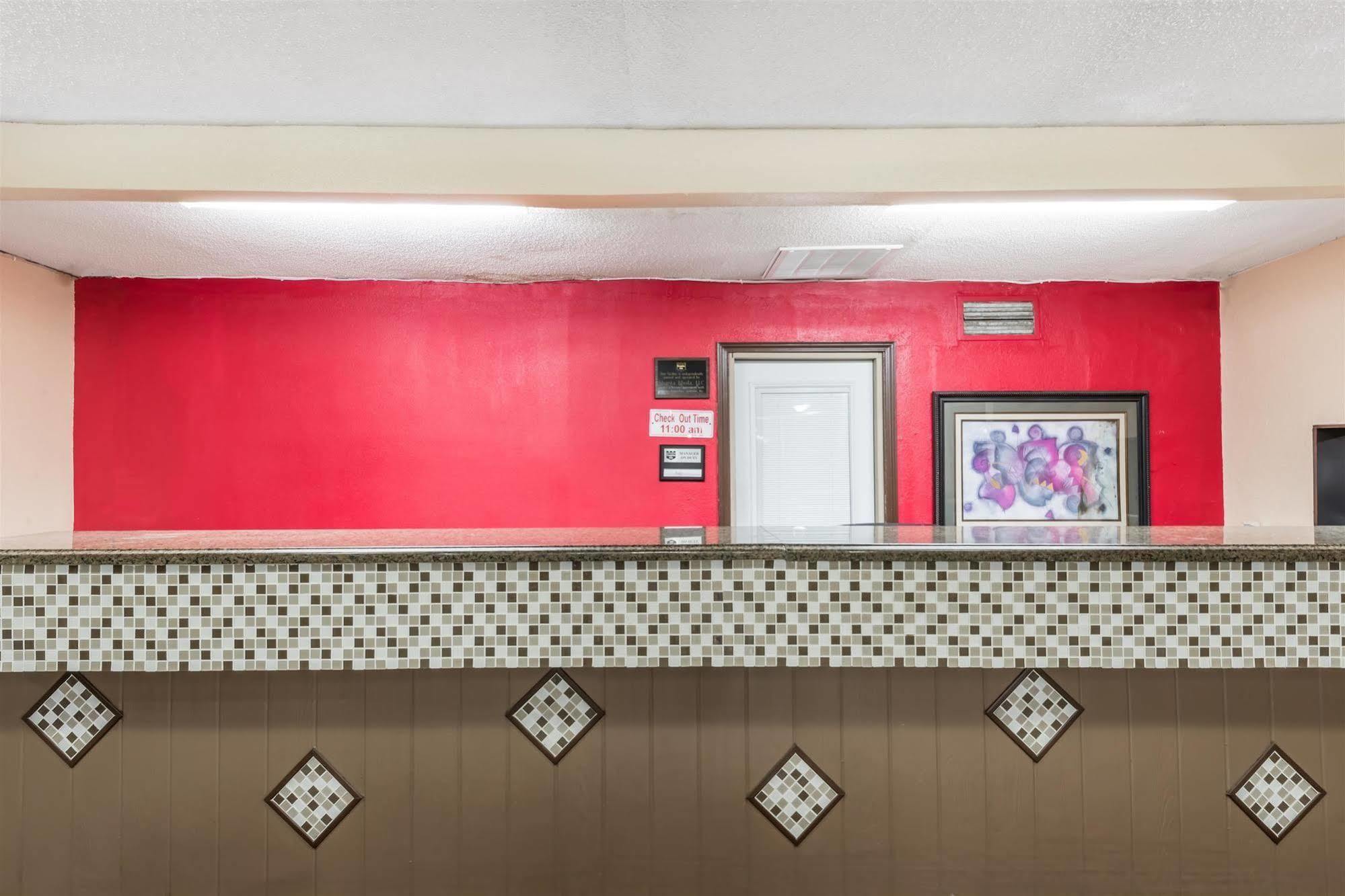 Oyo Hotel Lake Charles La I-10 エクステリア 写真