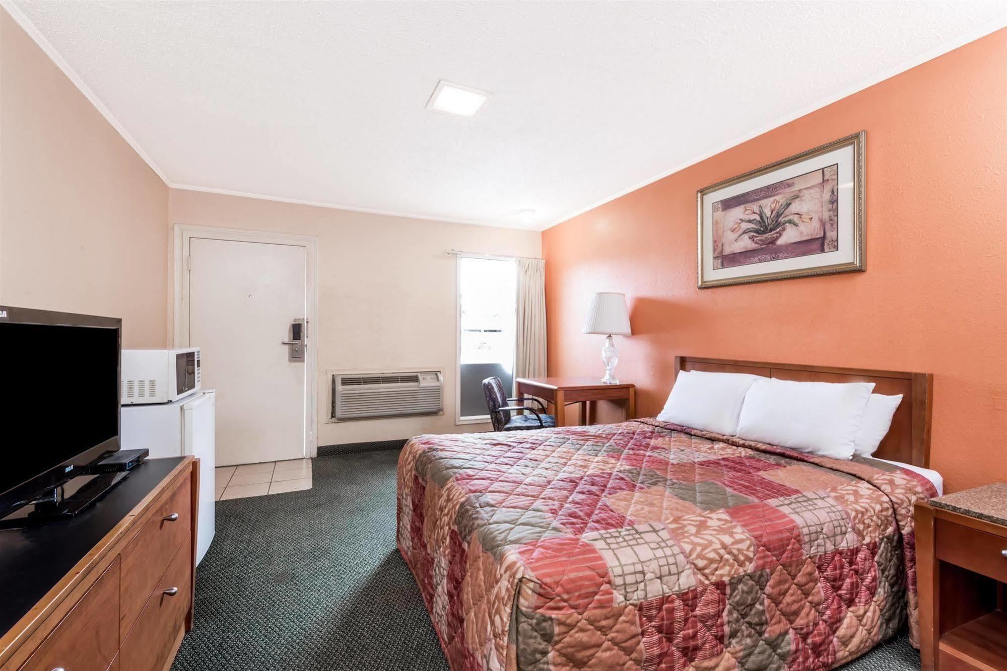 Oyo Hotel Lake Charles La I-10 エクステリア 写真