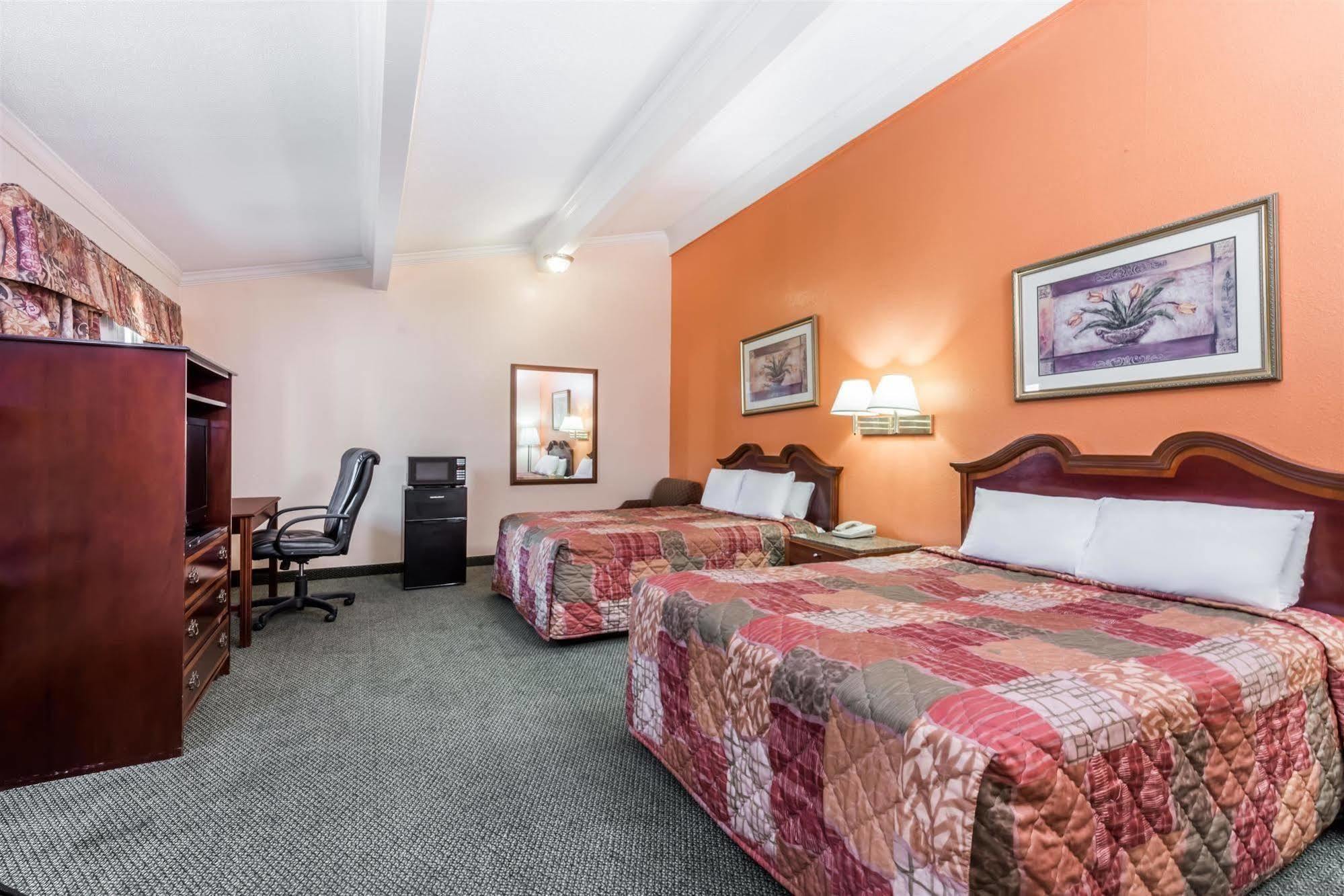 Oyo Hotel Lake Charles La I-10 エクステリア 写真