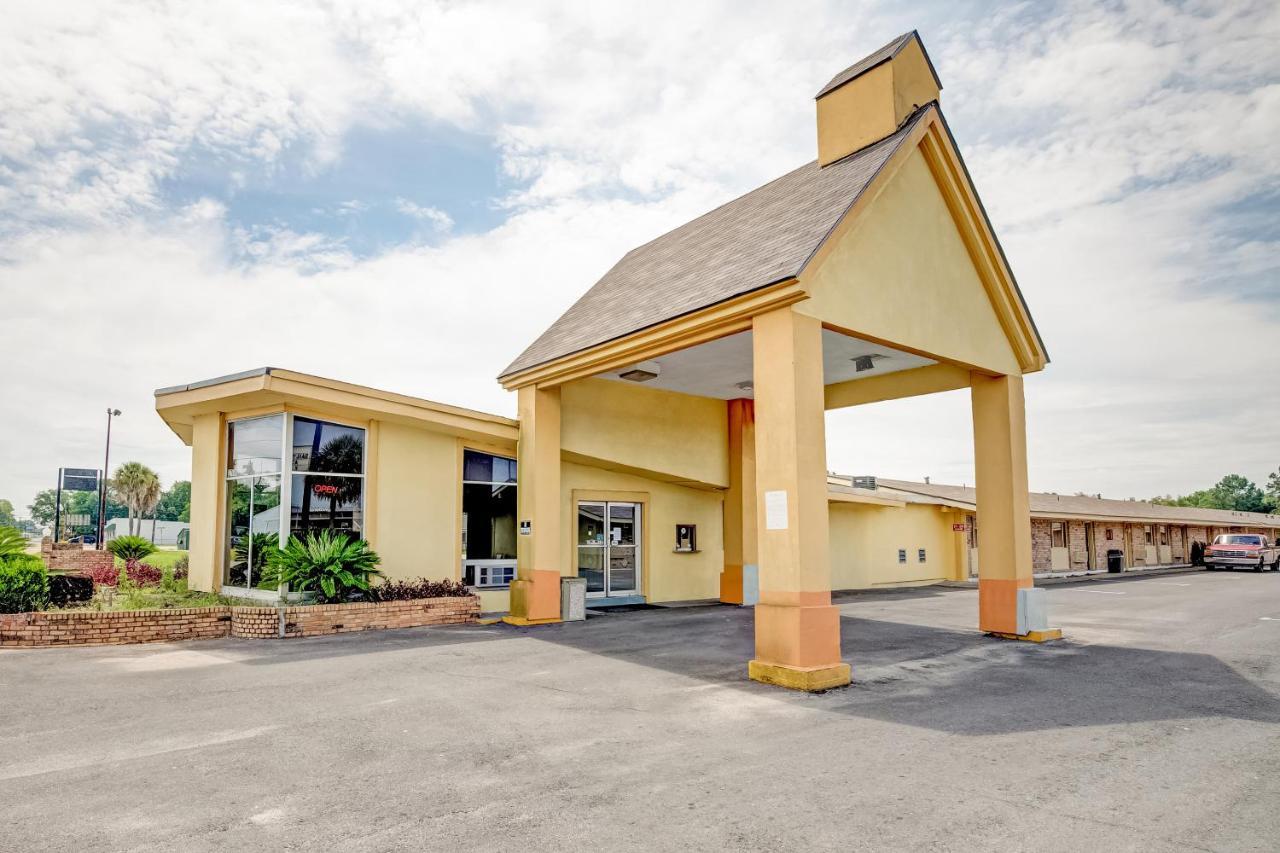 Oyo Hotel Lake Charles La I-10 エクステリア 写真